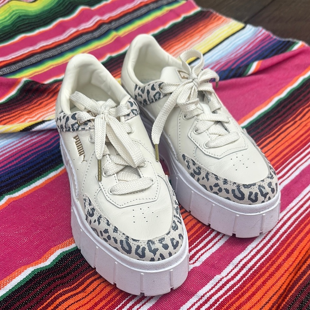 Puma Women's Cream and Gray Sneakers